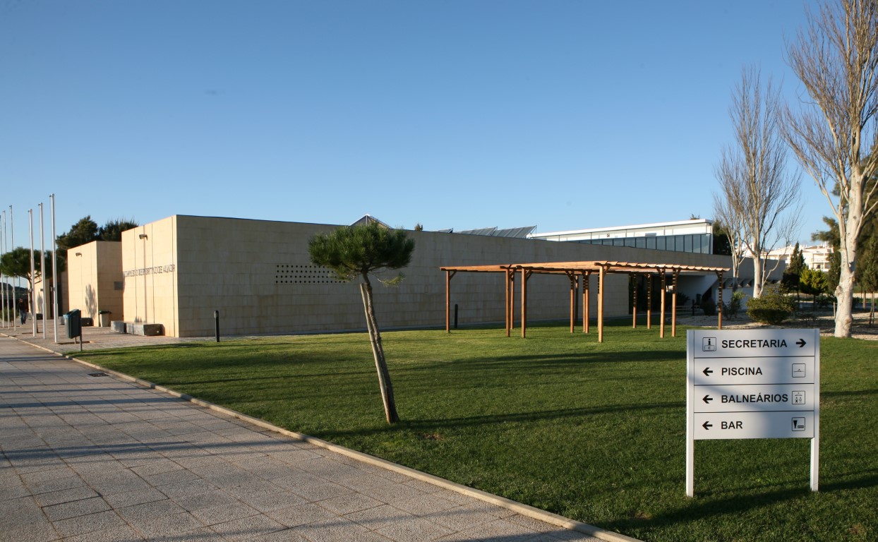 complexoDesportivoAlvor